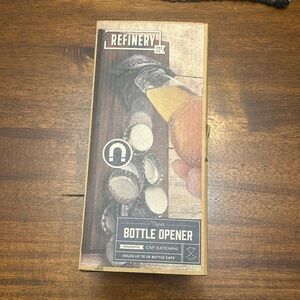 Magnetic bottle opener, NIB